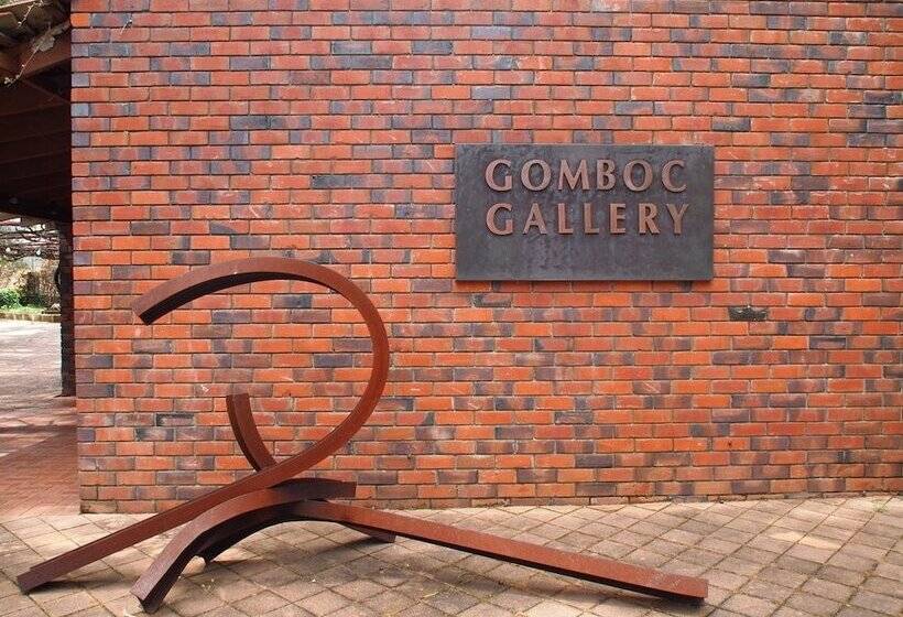 호텔 Maya Maya At Mandoon Estate