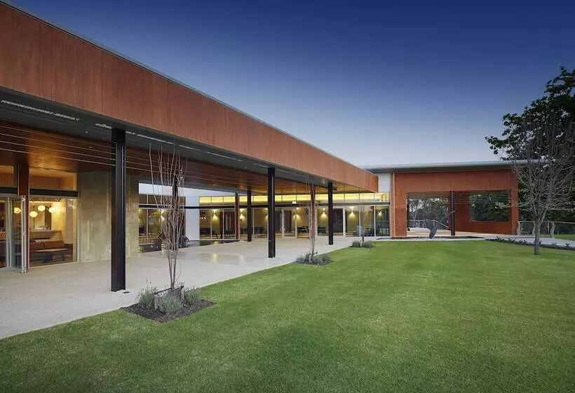 Hotelli Maya Maya At Mandoon Estate