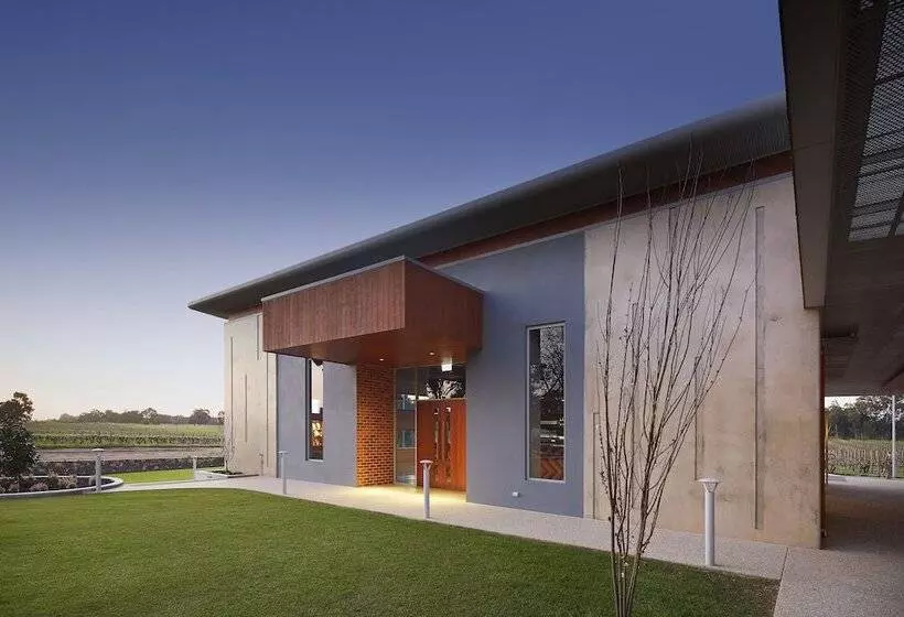 Hotelli Maya Maya At Mandoon Estate