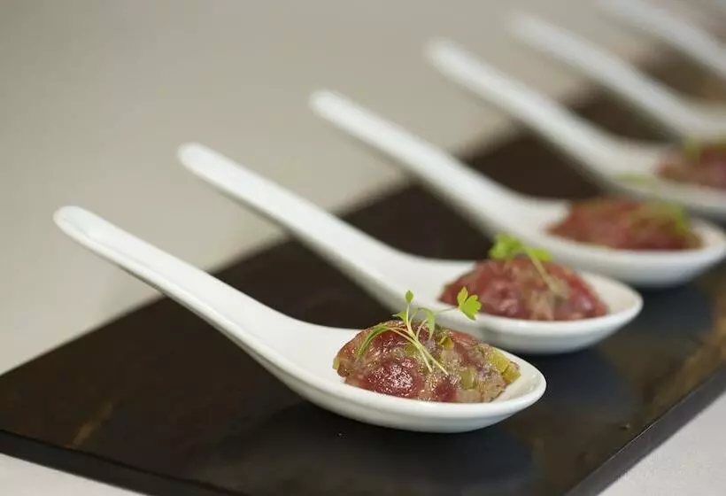 Hotelli Maya Maya At Mandoon Estate