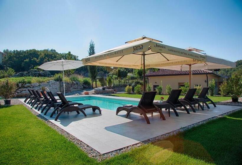 펜션 Guest House Stancija Kovacici