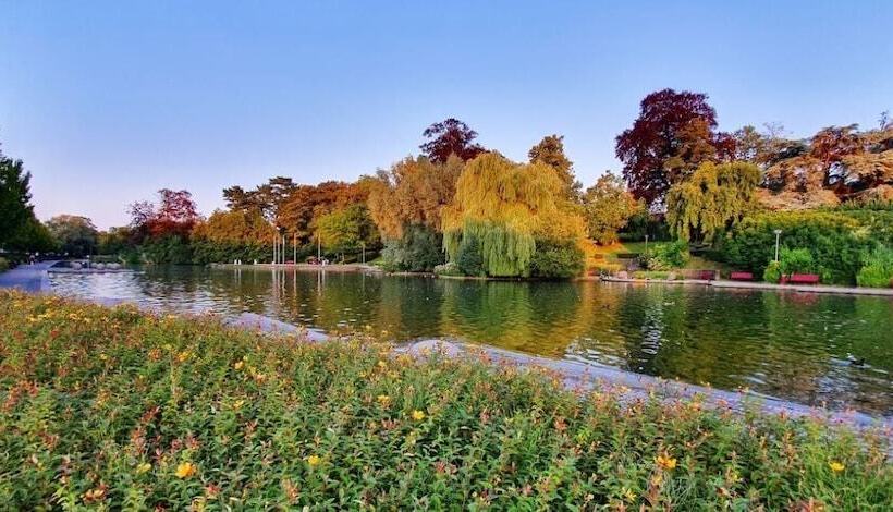 הוסטל Ooostel 2be Zaventem