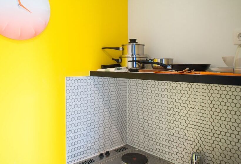 הוסטל Ooostel 2be Zaventem