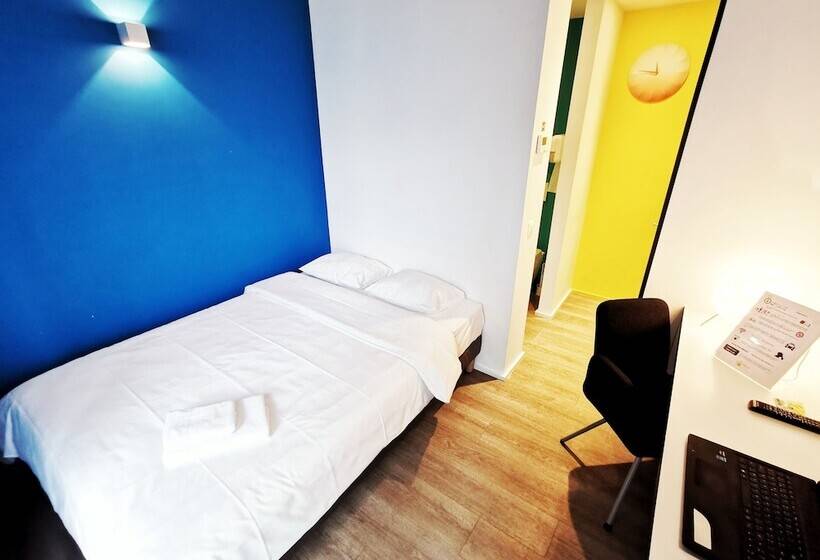 הוסטל Ooostel 2be Zaventem