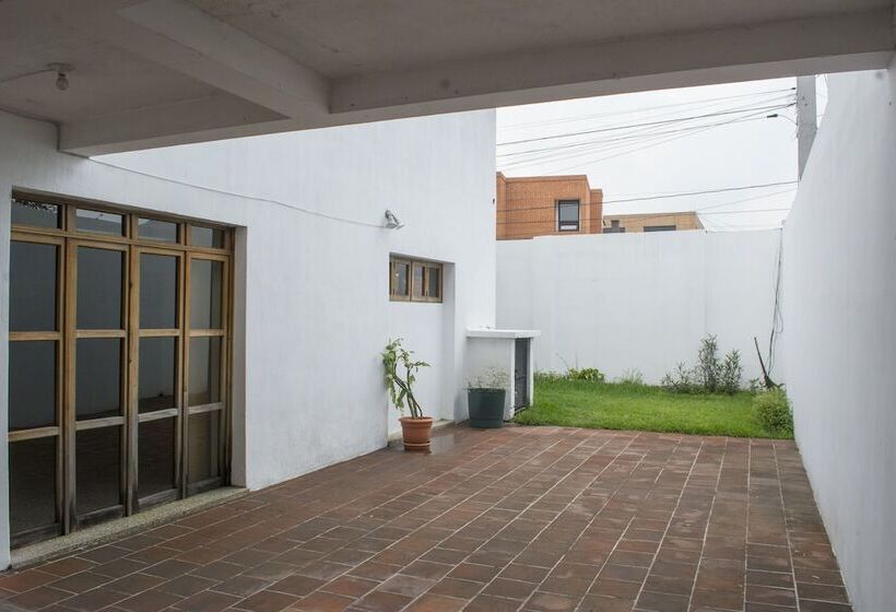 تختخواب و صبحانه Casa Nola