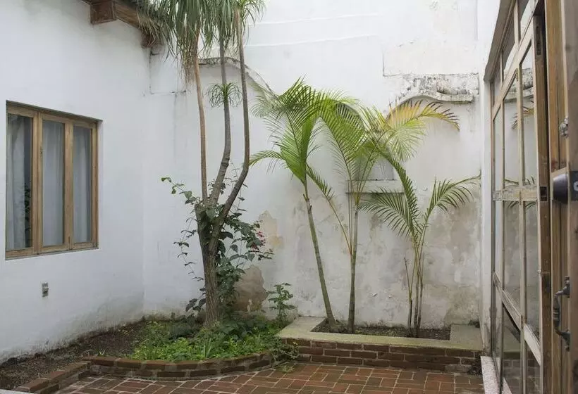 تختخواب و صبحانه Casa Nola