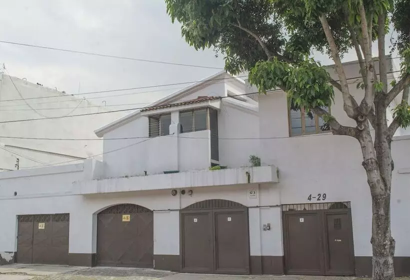 تختخواب و صبحانه Casa Nola