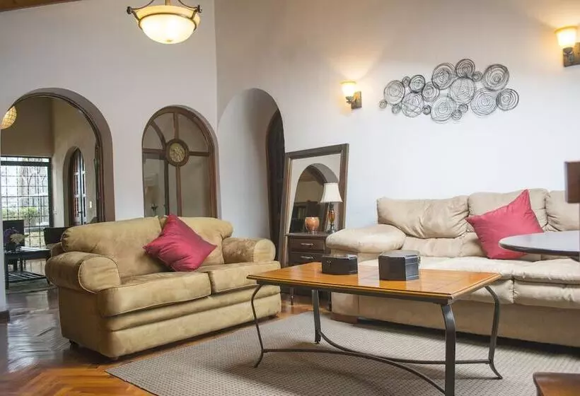 تختخواب و صبحانه Casa Nola