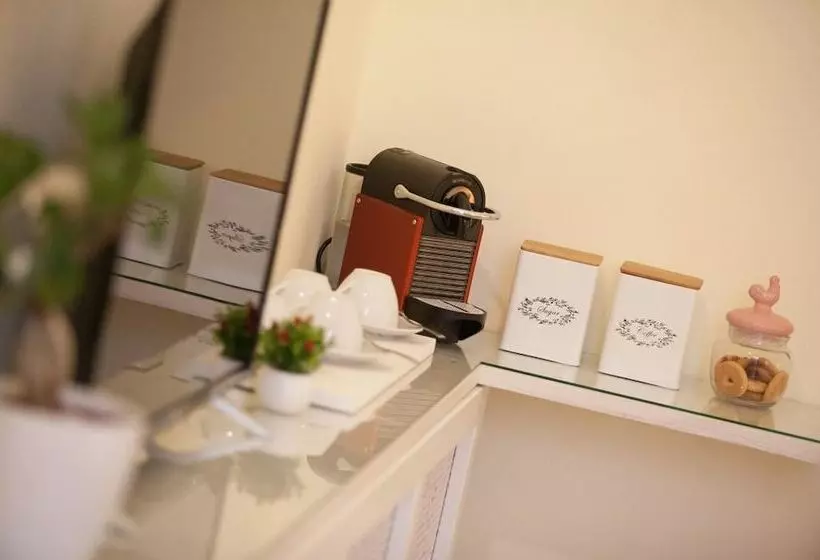 تختخواب و صبحانه Suite Nina 2