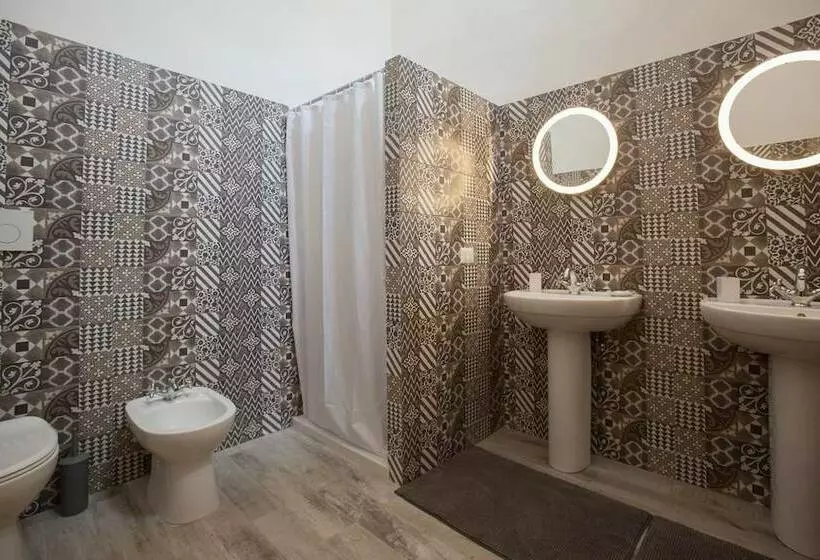 تختخواب و صبحانه Suite Nina 2