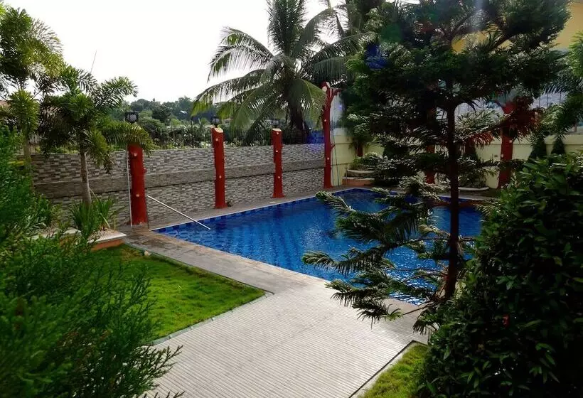 ベッドアンドブレックファースト The Executive Villa Inn & Suites