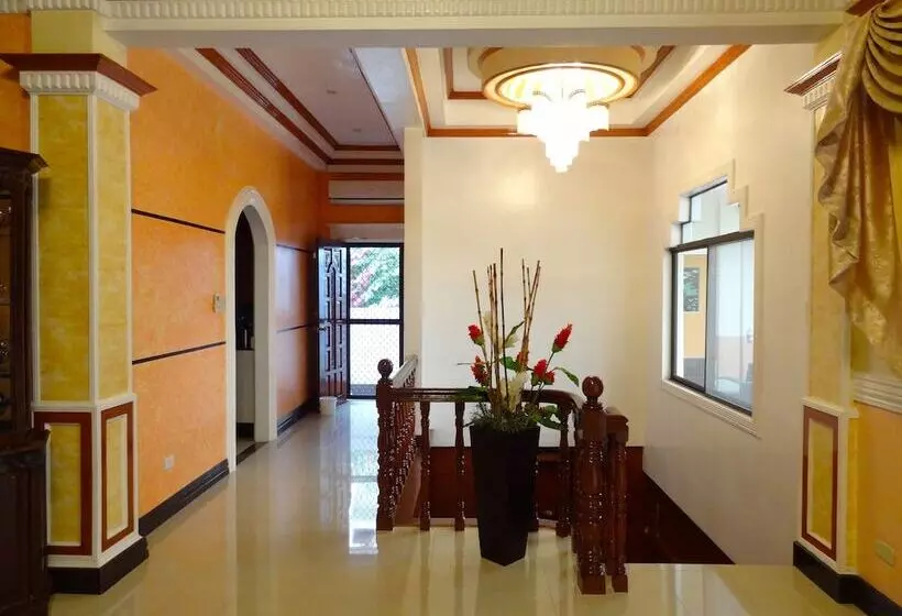 ベッドアンドブレックファースト The Executive Villa Inn & Suites