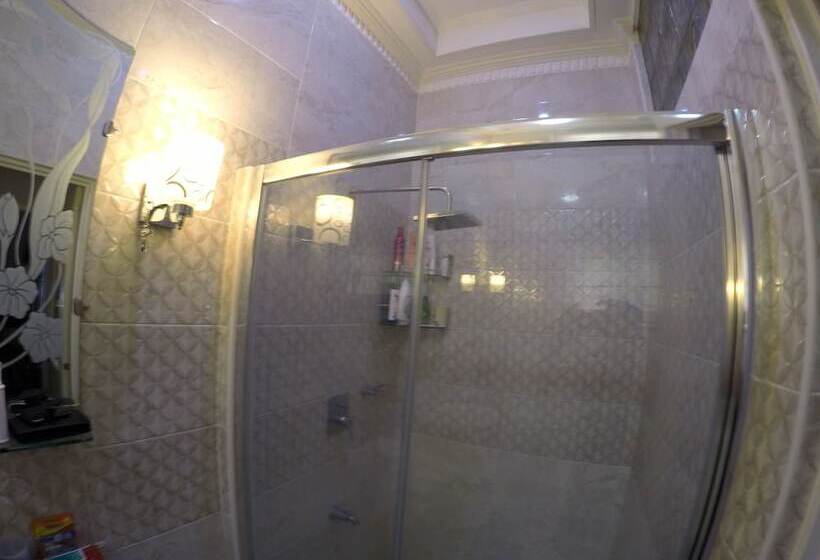 צימר The Executive Villa Inn & Suites