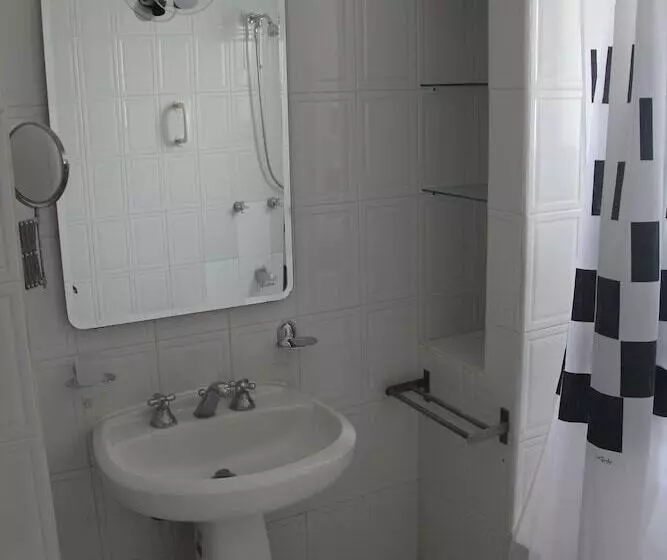 Central Bed & Breakfast