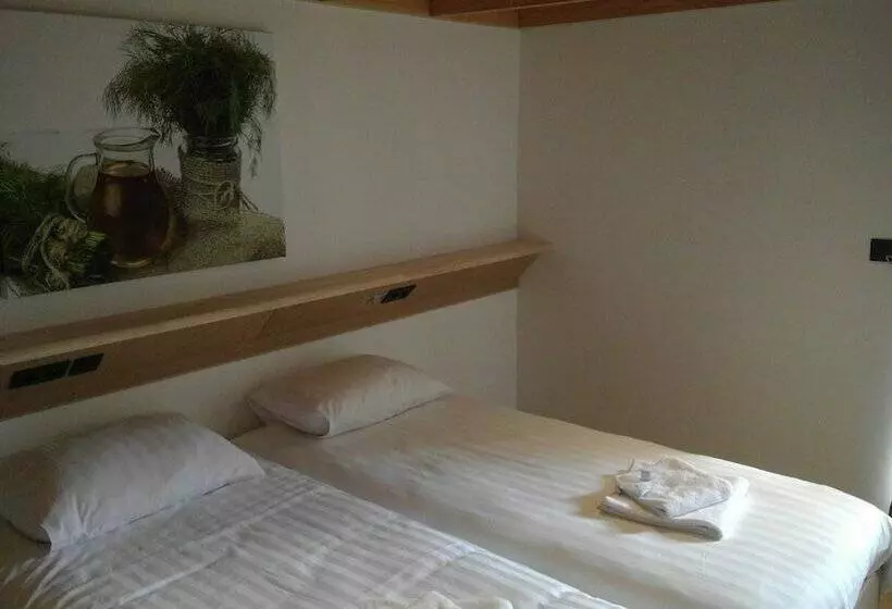 De Steenakker  Hostel