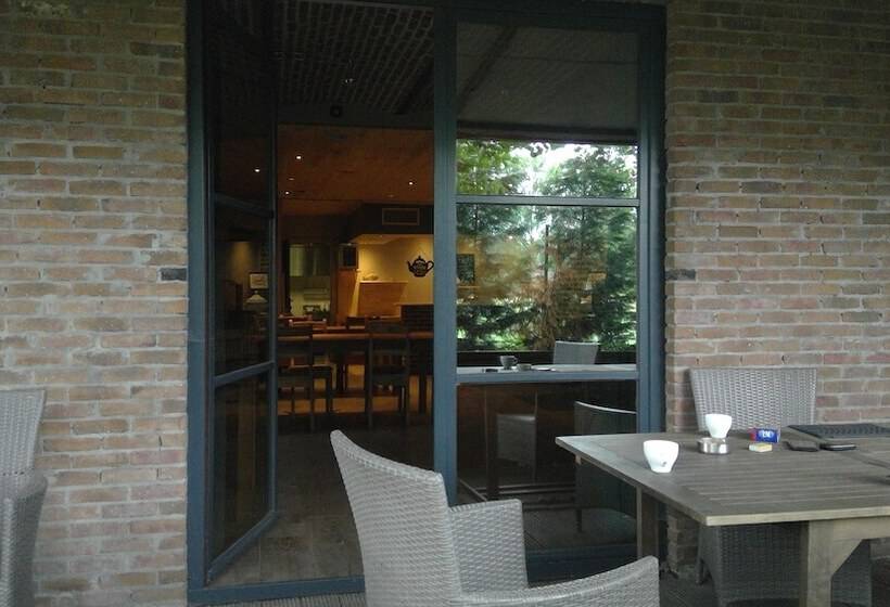 De Steenakker  Hostel