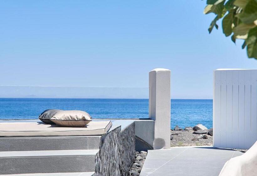 Incognito Beach Villa Santorini