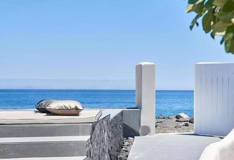 Incognito Beach Villa Santorini