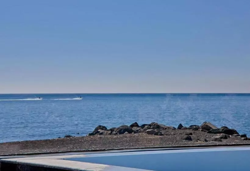 Incognito Beach Villa Santorini