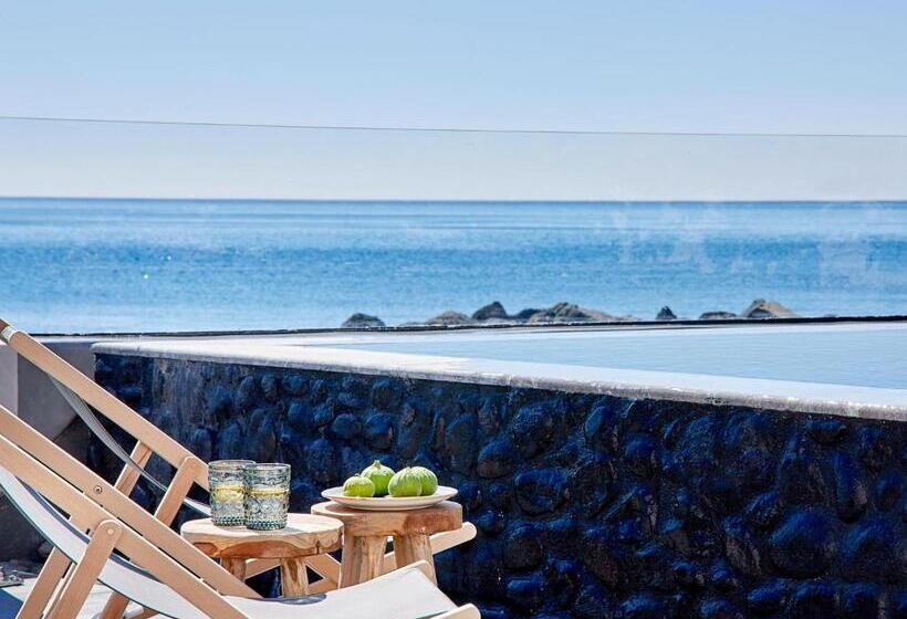 Incognito Beach Villa Santorini