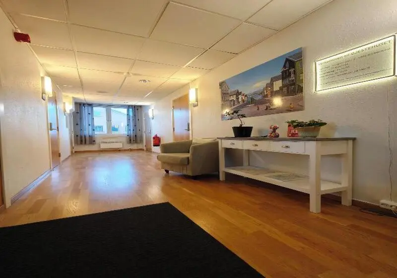 پانسیون Gjestehuset Kristiansund