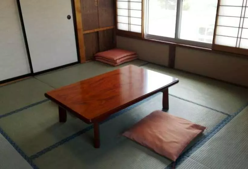 ペンション Yagisakien