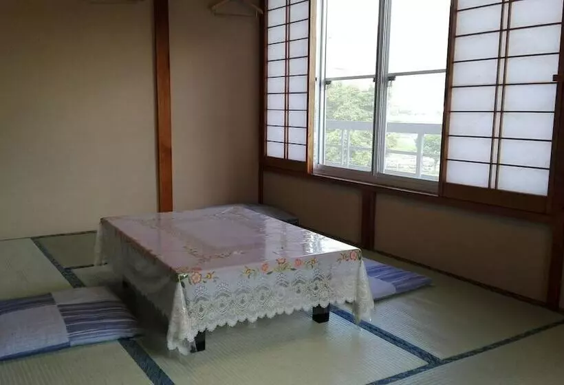 ペンション Yagisakien