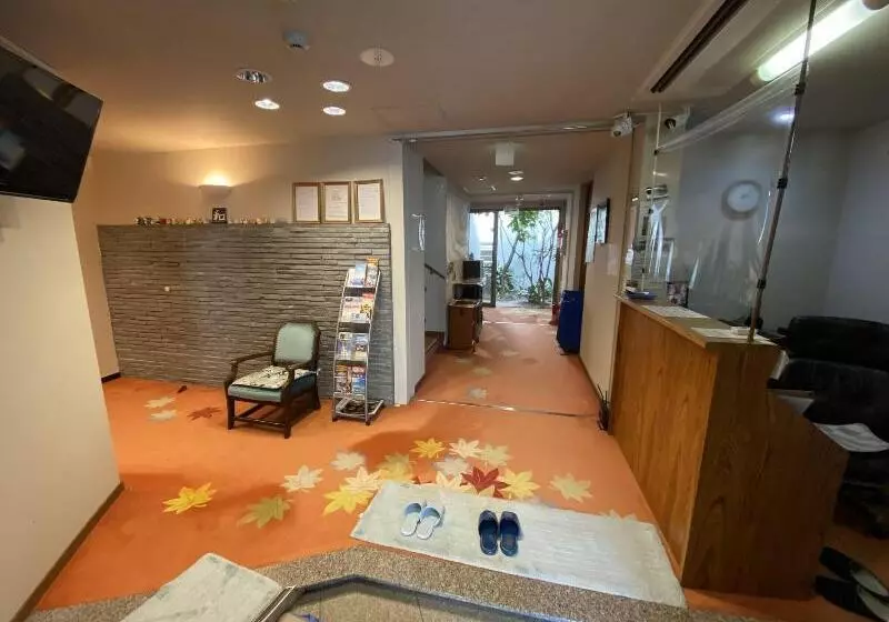 ユースホステル Atami Onsen Guest House Megumi 5 Minutes Walk From Atami Station