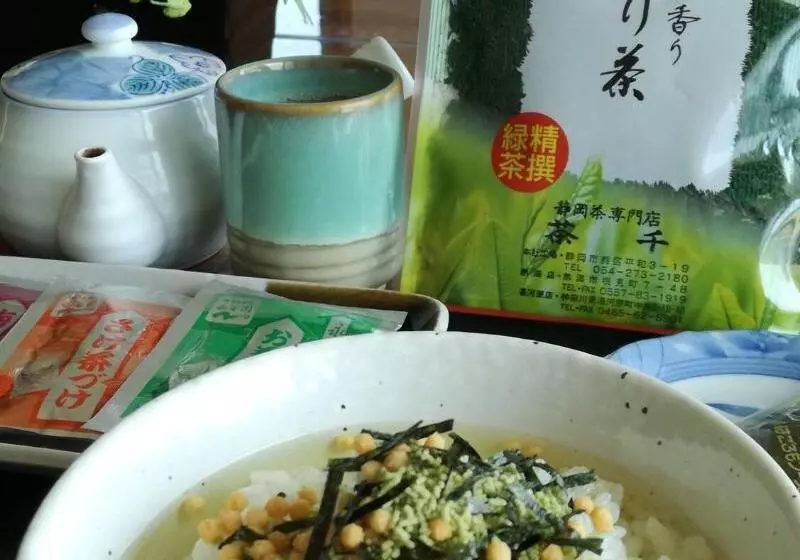 ユースホステル Atami Onsen Guest House Megumi 5 Minutes Walk From Atami Station