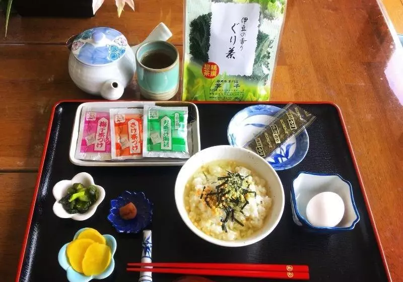 ユースホステル Atami Onsen Guest House Megumi 5 Minutes Walk From Atami Station