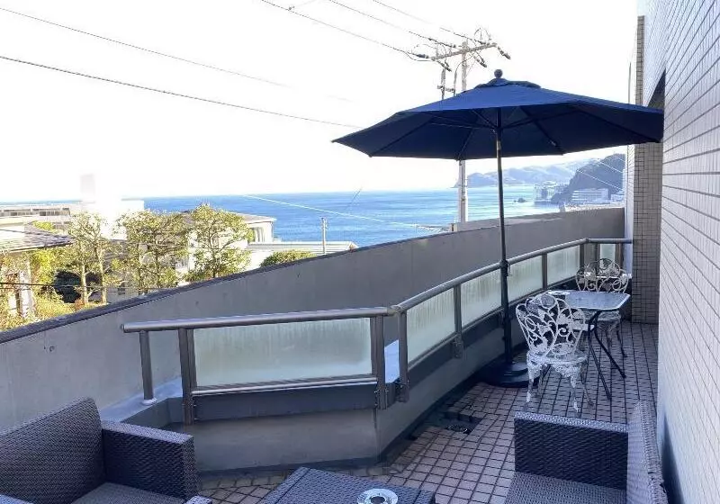 ユースホステル Atami Onsen Guest House Megumi 5 Minutes Walk From Atami Station
