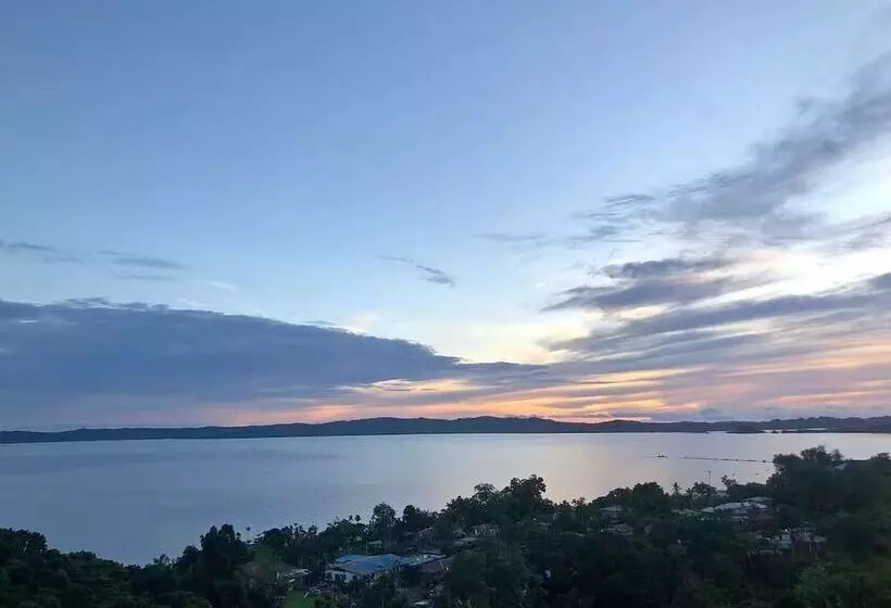 هتل Beluu Sea View Resort