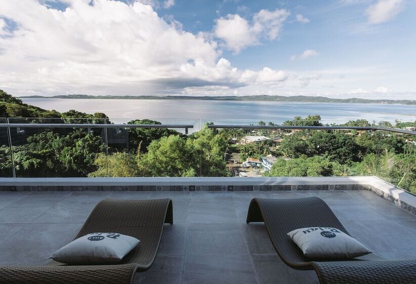 Отель Beluu Sea View Resort