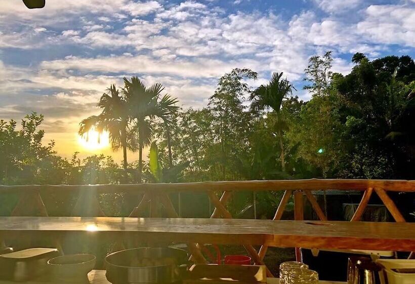 Отель Beluu Sea View Resort