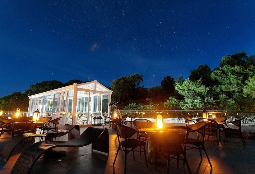 Отель Beluu Sea View Resort