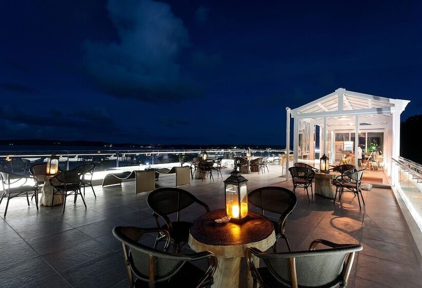 Отель Beluu Sea View Resort