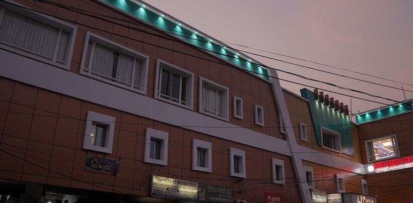 هتل Embassy International