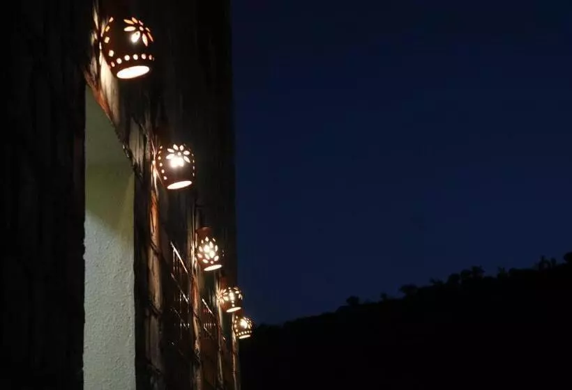 هتل Jabel Shams Stars House