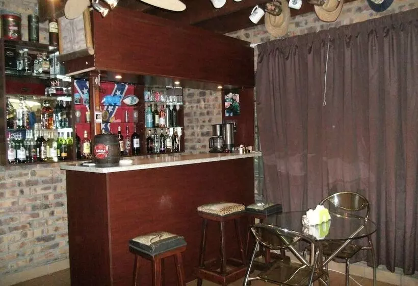ホテル Leisure Kruger Lodge