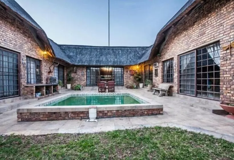 ホテル Leisure Kruger Lodge