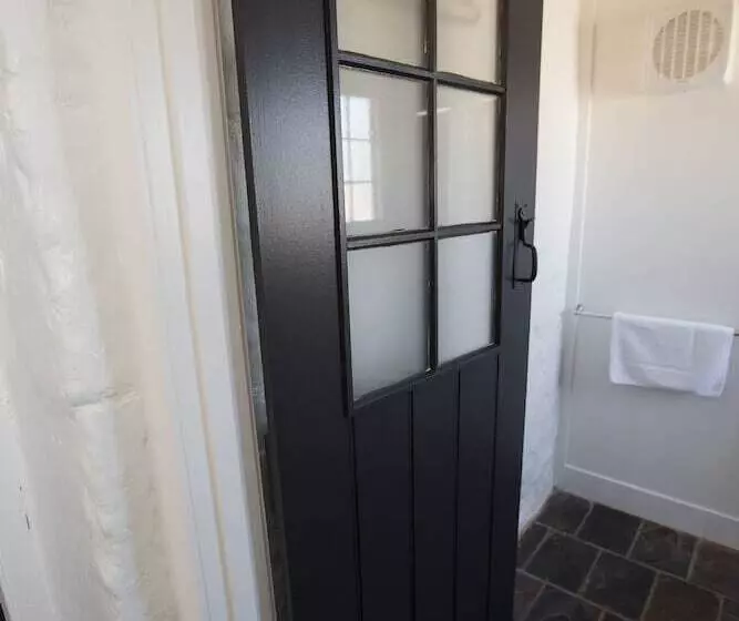 Paxton Square Cottages