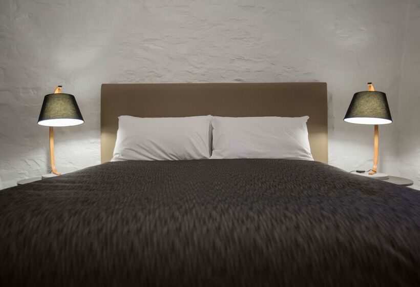 Paxton Square Cottages