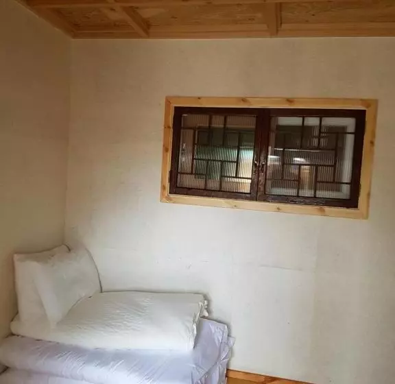 پانسیون The Hanok