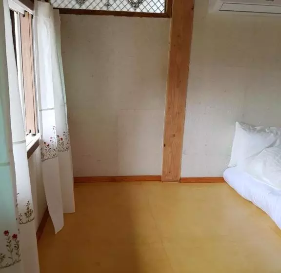 پانسیون The Hanok