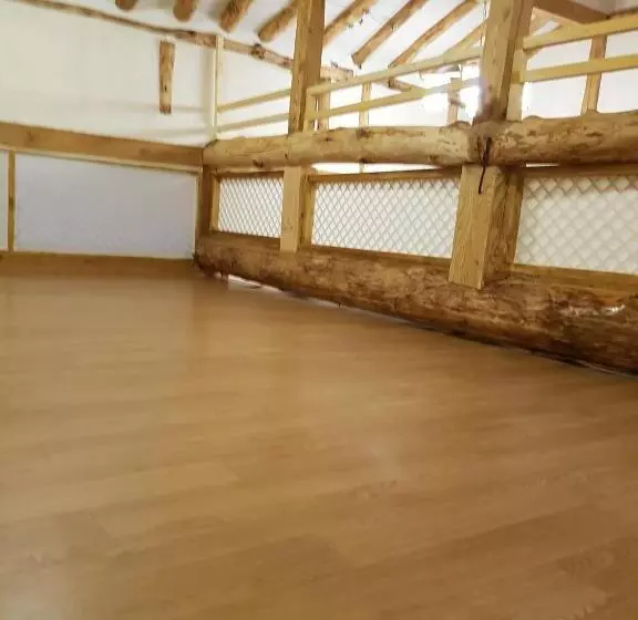 پانسیون The Hanok