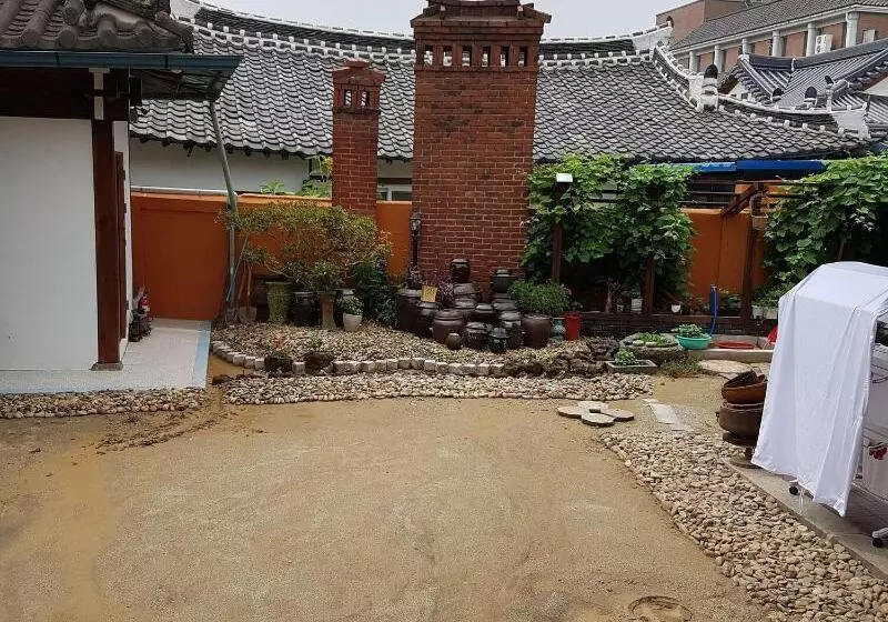 پانسیون The Hanok