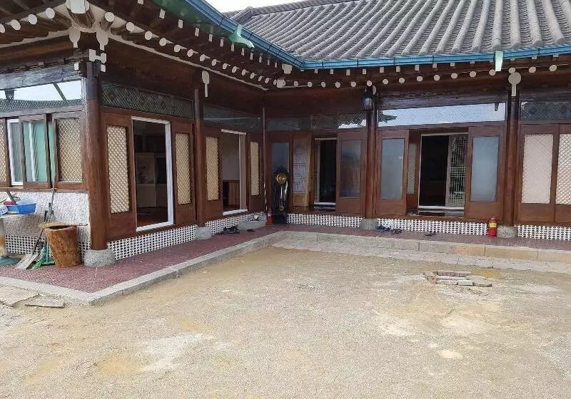 پانسیون The Hanok