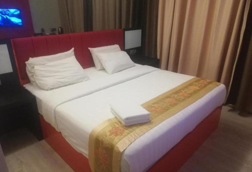 Hotel Capital O 90130 Sawadee