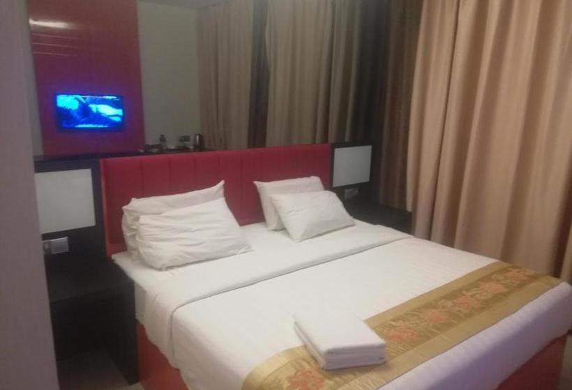 Hotel Capital O 90130 Sawadee