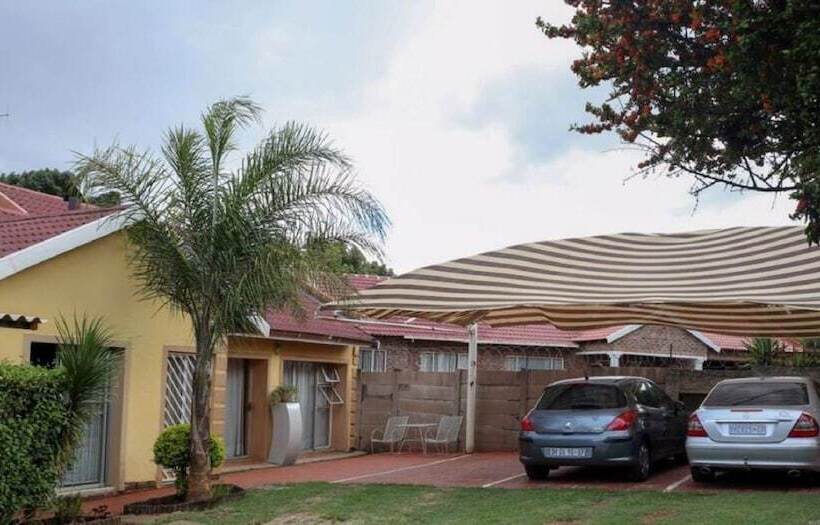 تختخواب و صبحانه Lecawi Guest House